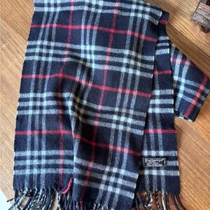 Burberry Vintage Navy Check Wool Scarf